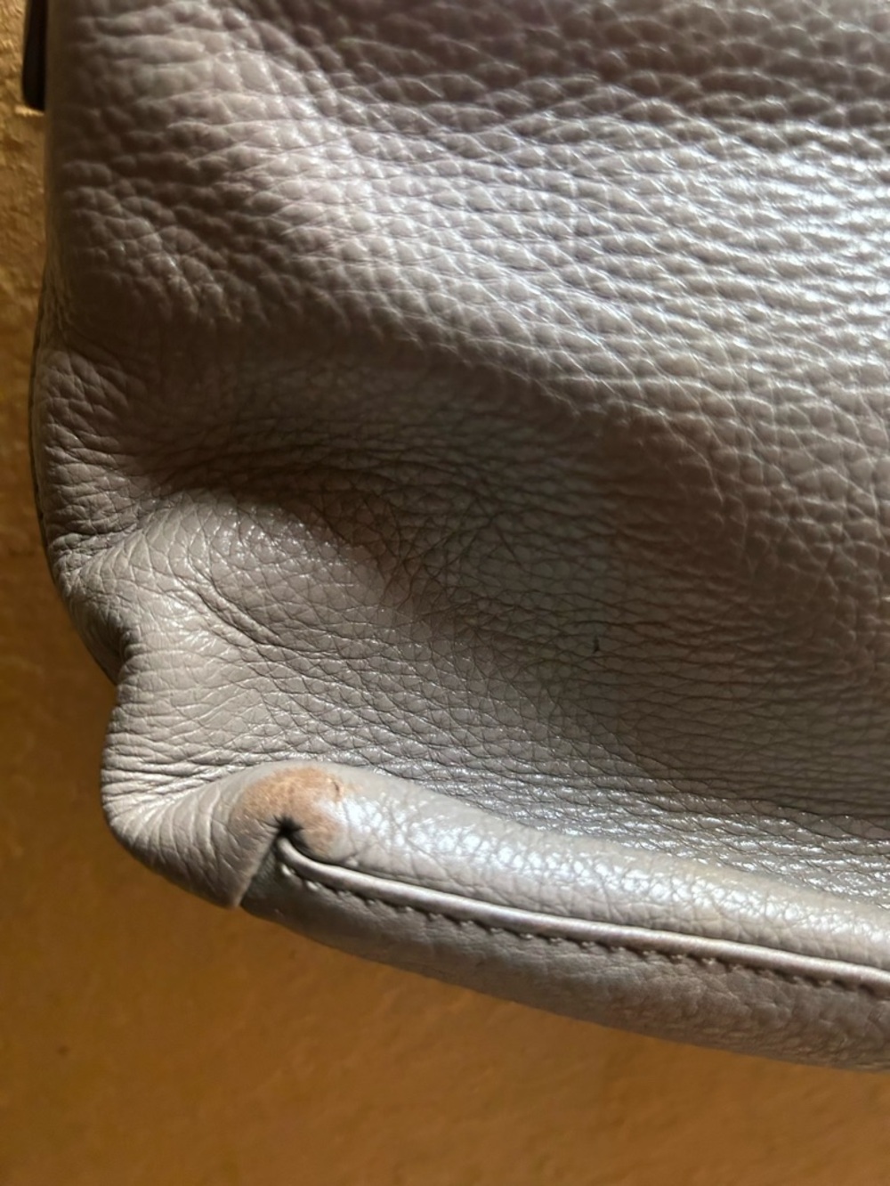 Tory Burch Light Gray Pebbled Leather Shoulder Bag with Tassels - Picture 5 of 8